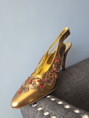 RENE CAOVILLA VINTAGE GOLD LEATHER BEADED SLING BACK SHOES, SIZE IT 37.5